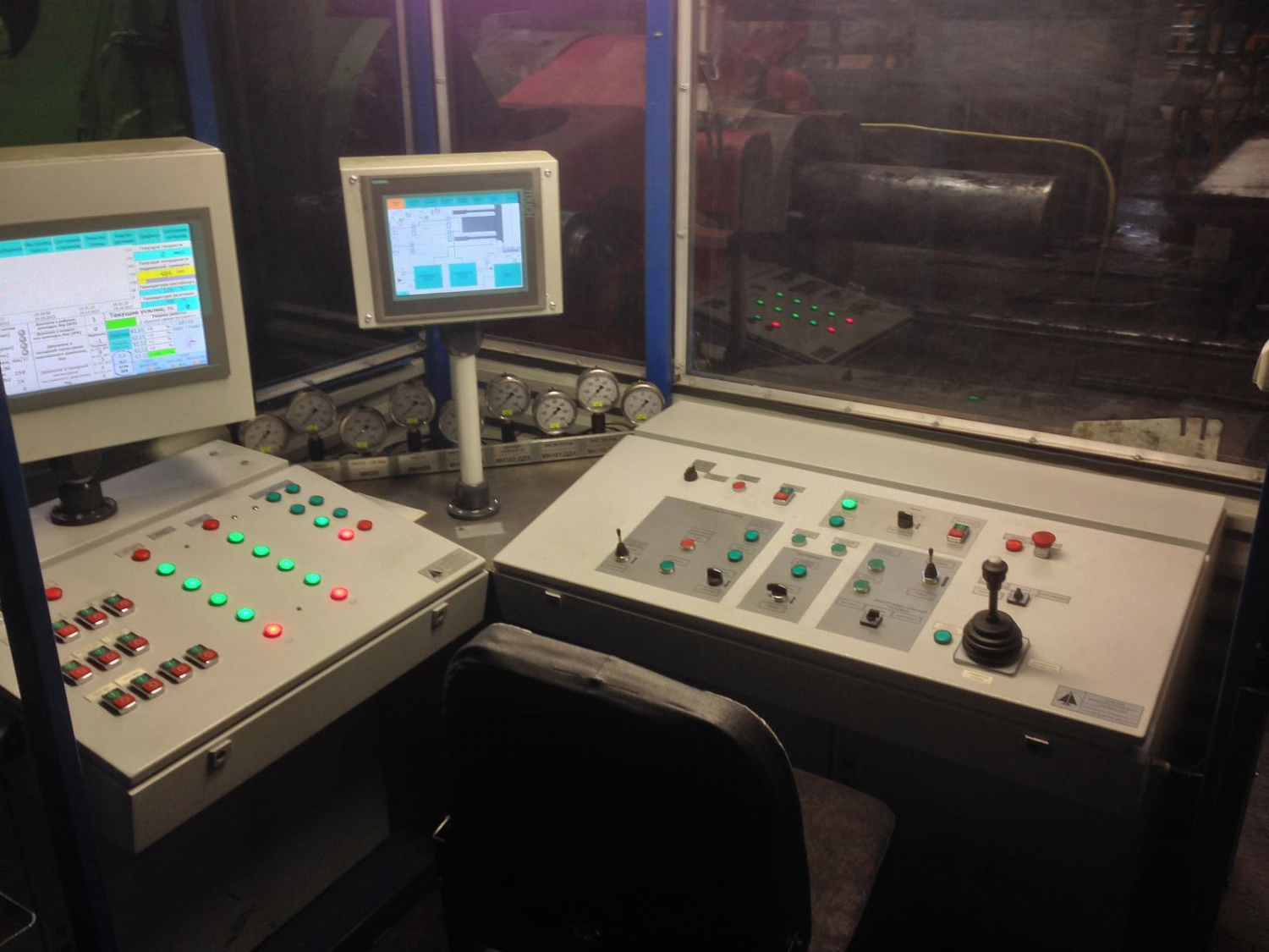 Extrusion Process Management: Modernization of the Hydraulic System and Control System for the Movable Traverse of a 6300-ton Horizontal Press Model P8148